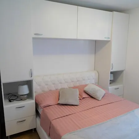 Apartament Two Bedroom With Balcony And Sea View